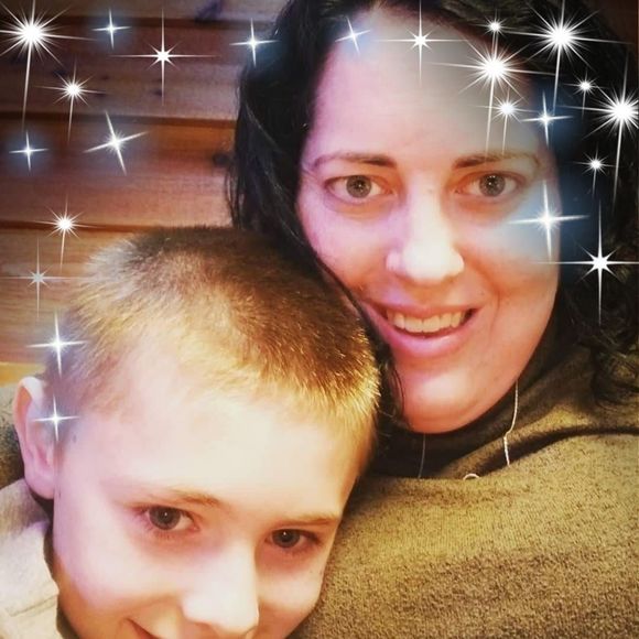 Meet your Posher, Laura - Picture 1 of 1